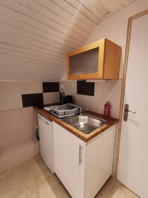 Ferienwohnung Le Rez De Jardin Honfleur Exterior foto